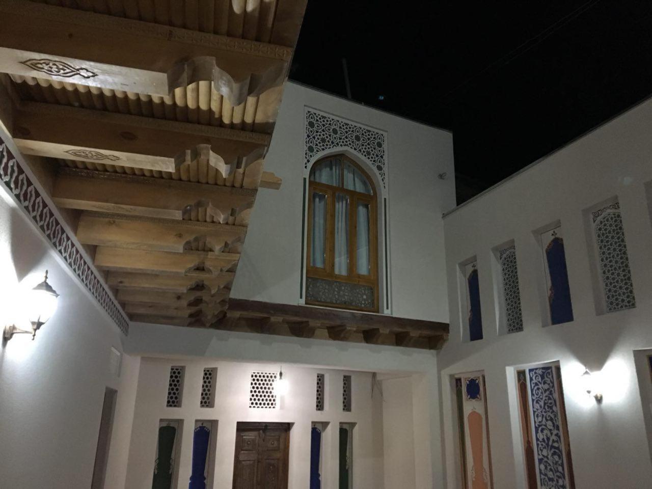 בוקורו Old House Hotel מראה חיצוני תמונה